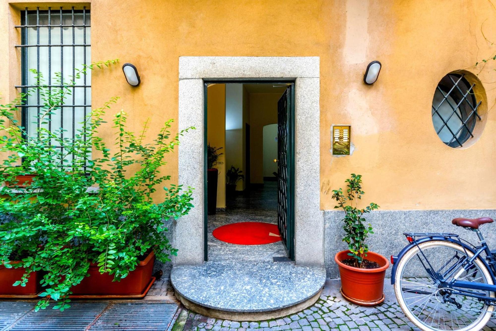 Lovely Apartments In The Hearth Of Brera By Rentopolis Milan Exterior photo